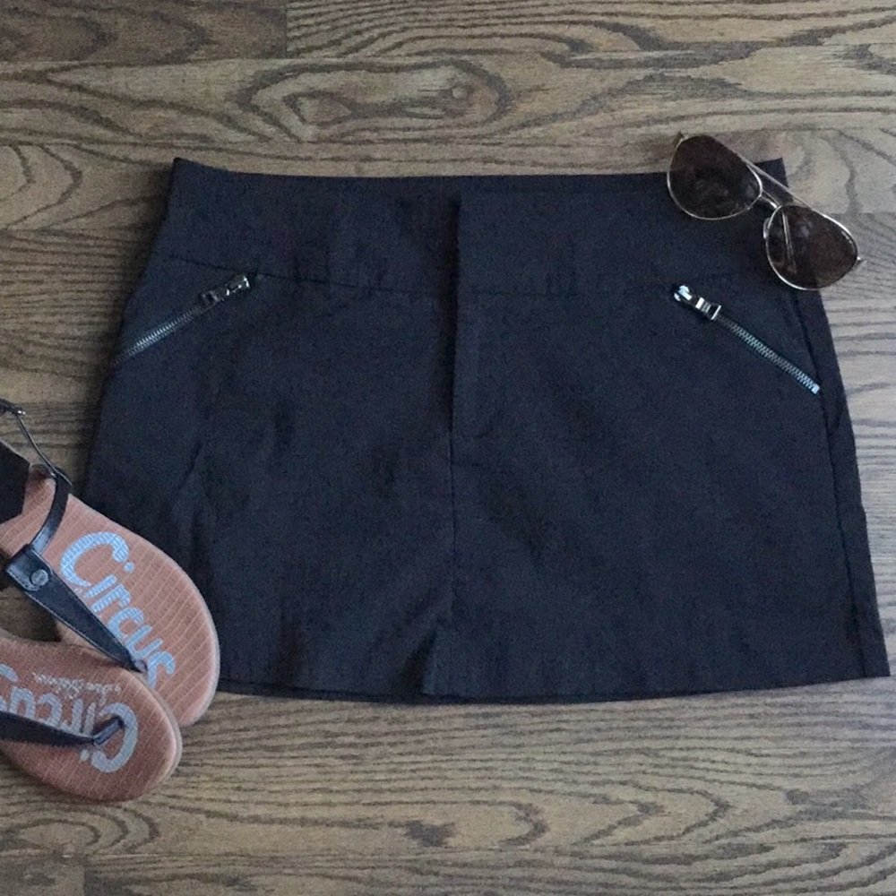 Guess black mini skirt